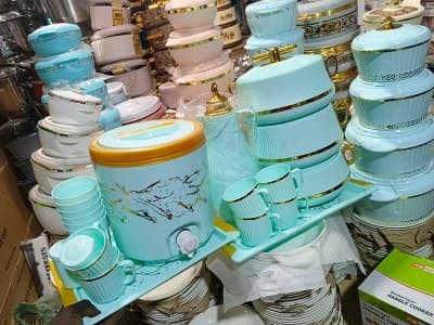 Service à thé en plastique