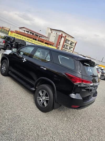 SUV Toyota Fortuner