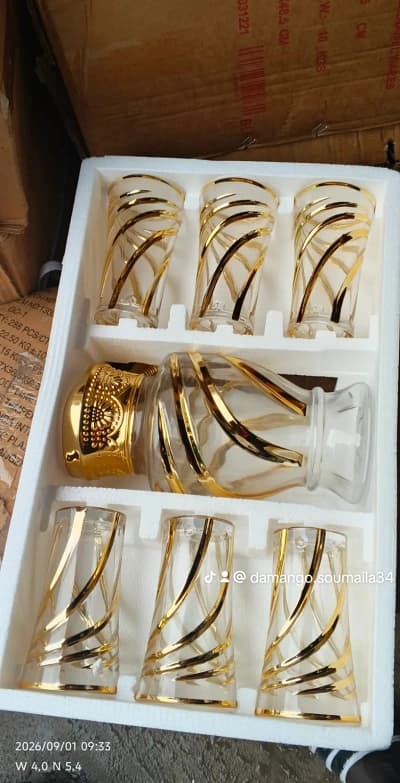 Service de verres dorés