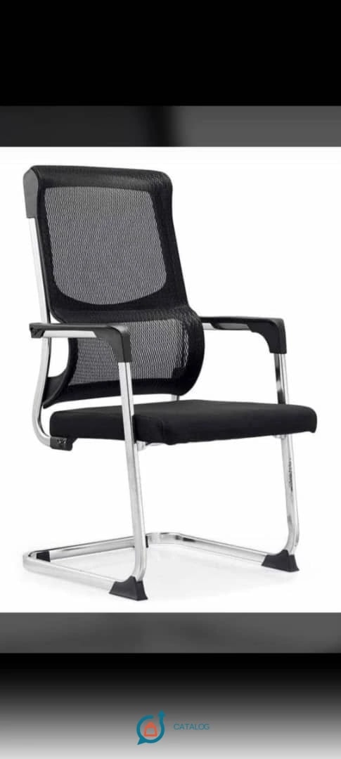 Chaise visiteur dossier mesh