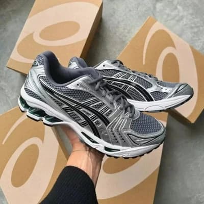 Baskets de course grises