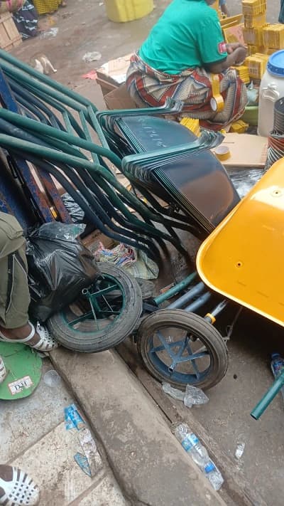 Chariot de manutention à deux roues
