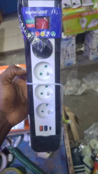 Multiprise électrique avec USB